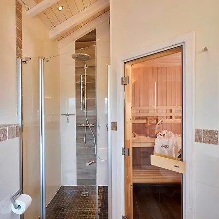 Luxuswellnesshaus Strandburg * Bliesdorf