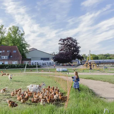 Luxuswellnesshaus Strandburg Dom wakacyjny Bliesdorf